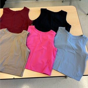 Set of 8 tank tops